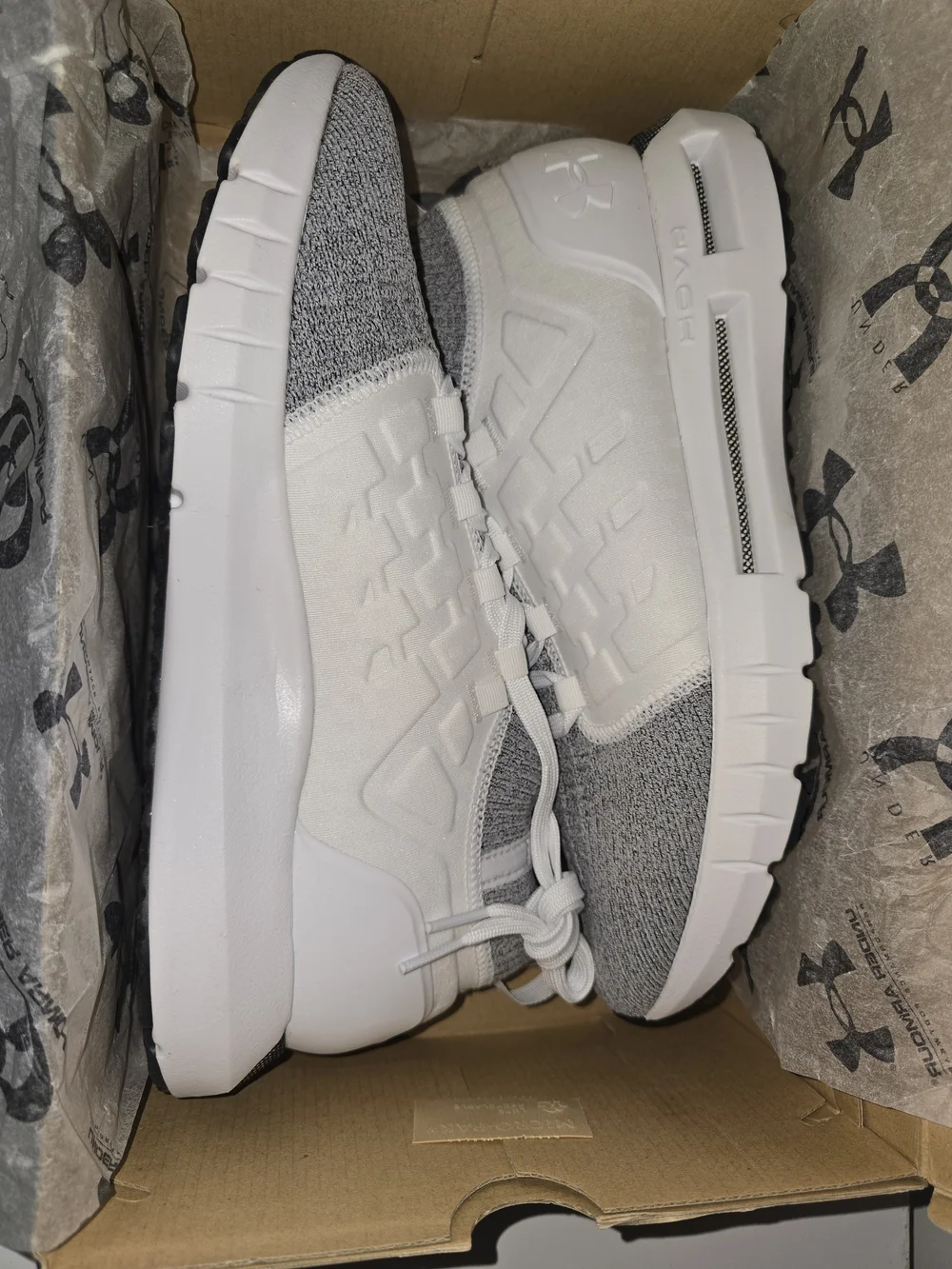 Under Armour UA Phantom 1 Men’s Running Shoes - White/Black (11.5)